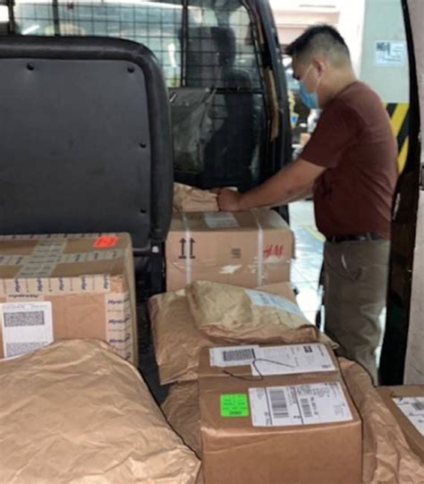 Challenges of delivery riders .